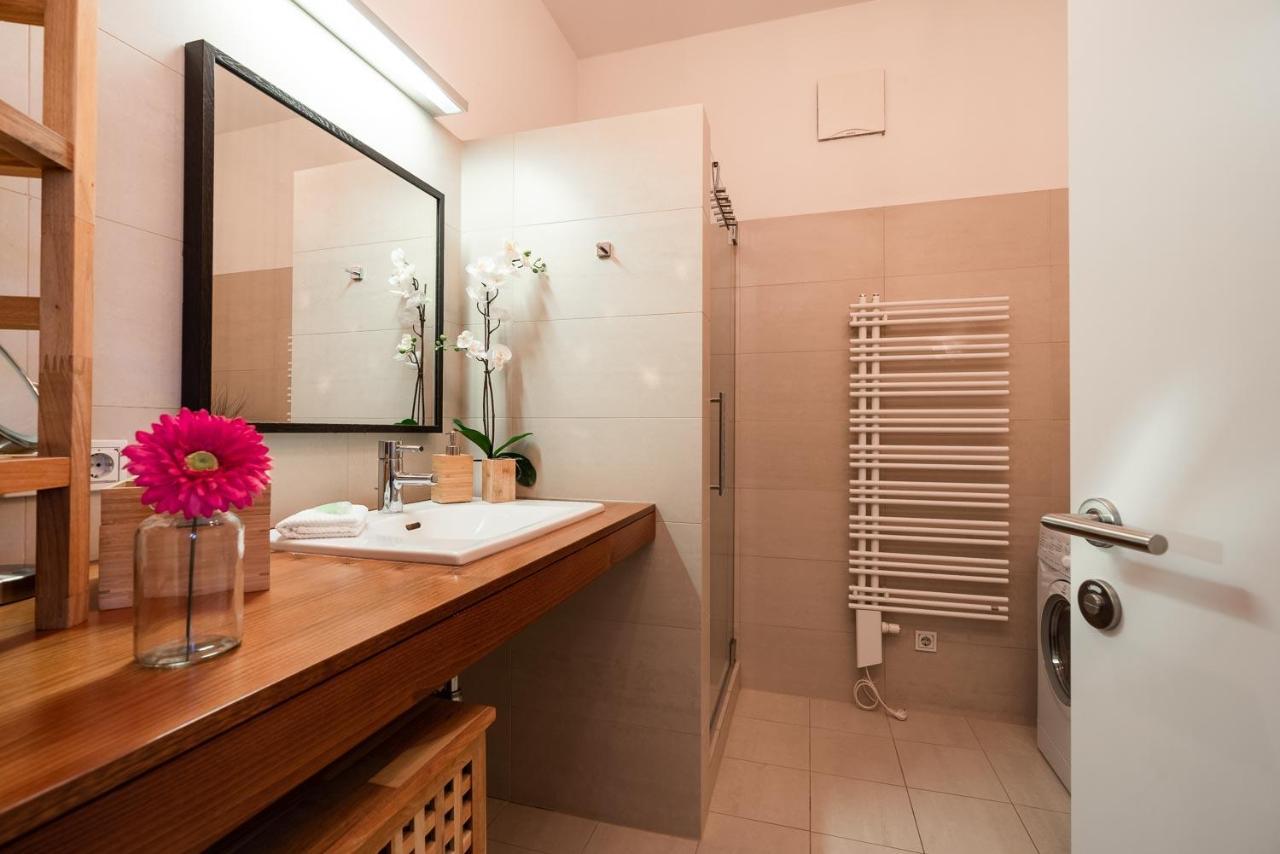 Luxury Downtown Appartement Mit Garage Graz Exterior foto